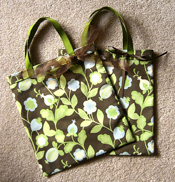 DIY- Reusable Fabric Gift Bags - Suburban Wife, City Life