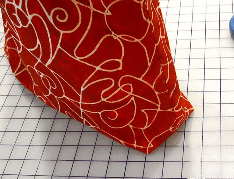 Learn How to Sew a Box-Edge Cushion in 5 Easy Steps