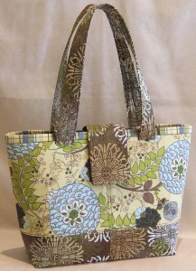 New Pattern: Mini Miranda Bag Debuts at Quilt Market - Lazy Girl Designs