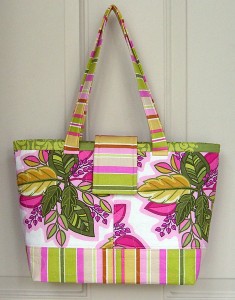 New Pattern: Mini Miranda Bag Debuts at Quilt Market - Lazy Girl Designs