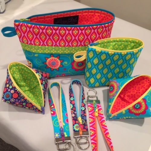 Fat Quarter Zipper Pouch With Easy Zipper Installation - Lazy Girl Designs