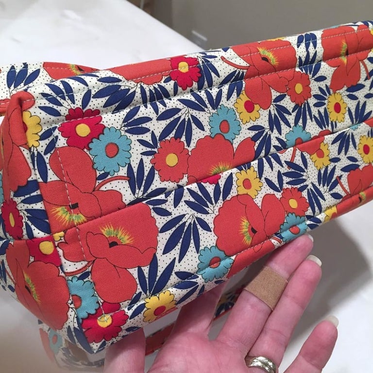 Wow! नई डिजाइन का बैग | homemade Handbag cutting and stitching // ladies  purse / clothes bag | Wow! नई डिजाइन का बैग | homemade Handbag cutting and  stitching // ladies purse /